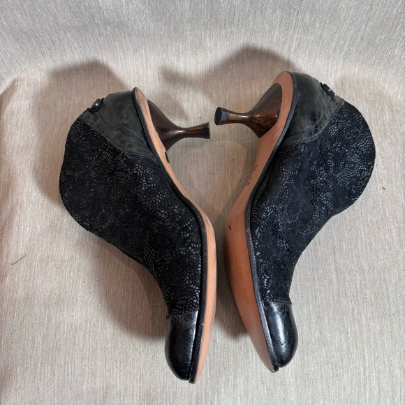 CYDWOG Sz 37.5 Handsculpted in the US Filigree Contrasting Kitten Heel Shooties - Picture 3 of 10